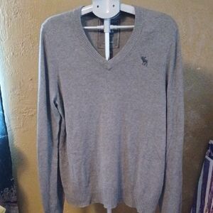 Abercrombie & Fitch Classic Gray V-Neck Sweater